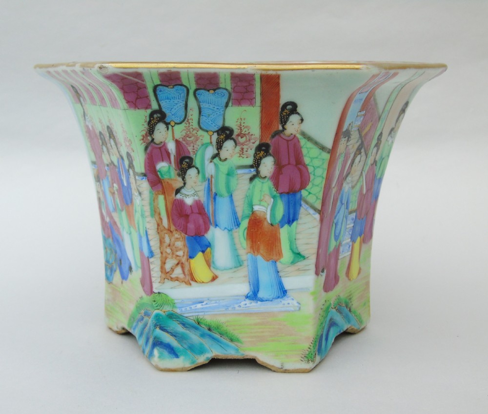 19th Century Daoguang Cantonese Porcelain Jardiniere Famille Rose View VIII