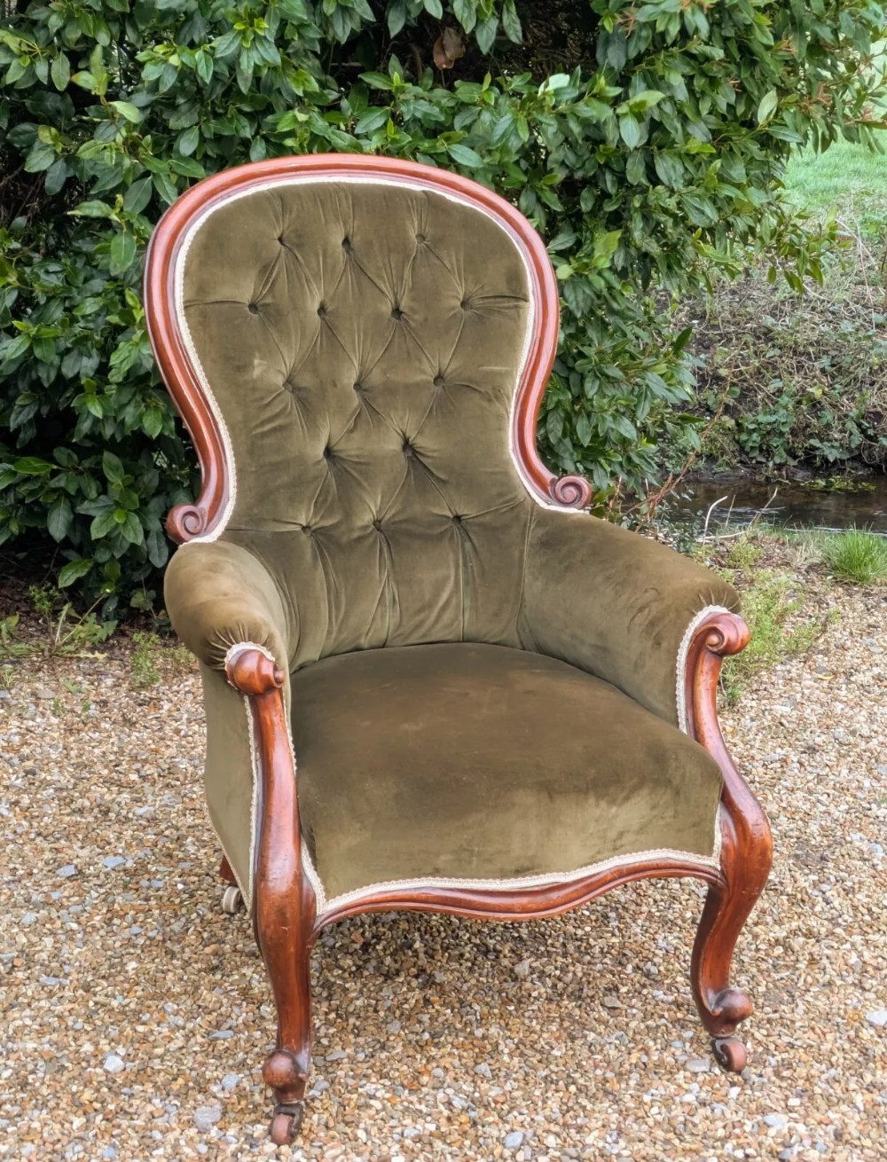 Victorian Mahogany Spoonback Armchair