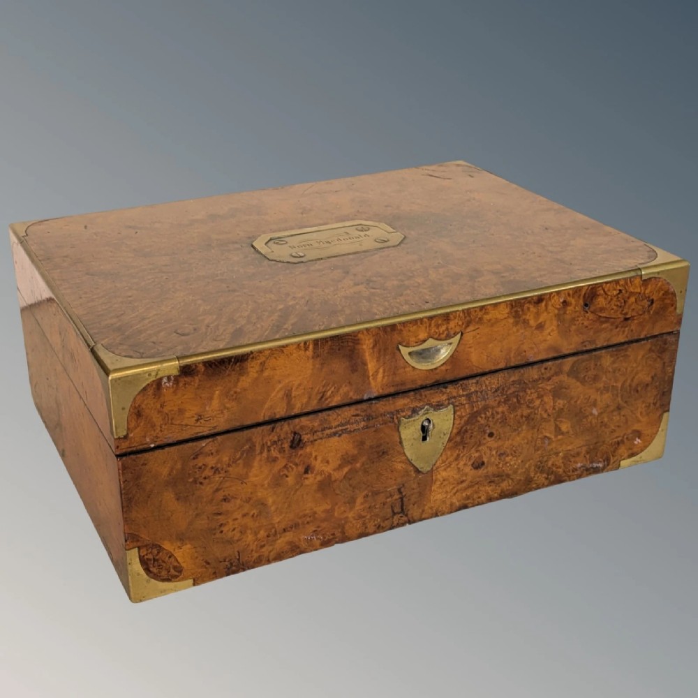 Good Quality Victorian Burr Walnut Jewellery Box