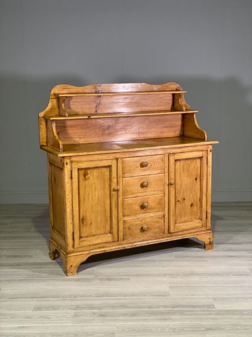 19th century pine dresser - CATEGORY: ANTIQUE DRESSERS - DATED 19TH CENTURY
