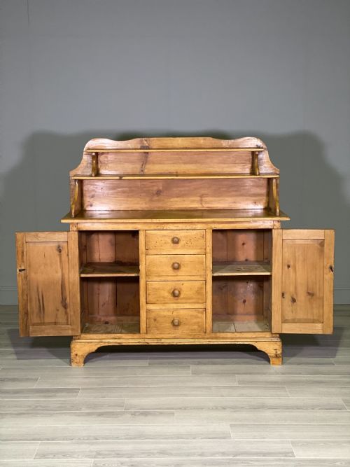 19TH CENTURY PINE DRESSER - ADDITIONAL PHOTO 4