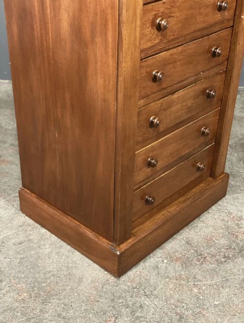 LARGE ANTIQUE MAHOGANY WELLINGTON CHEST - ADDITIONAL PHOTO 5