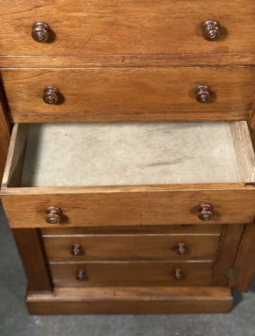 LARGE ANTIQUE MAHOGANY WELLINGTON CHEST - ADDITIONAL PHOTO 7