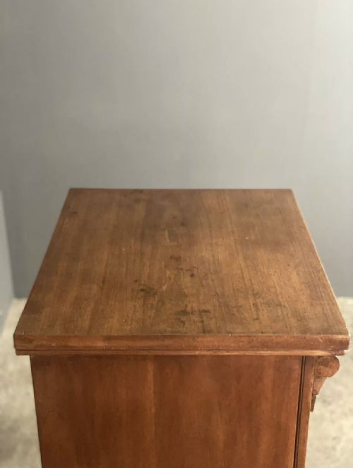 LARGE ANTIQUE MAHOGANY WELLINGTON CHEST - ADDITIONAL PHOTO 10