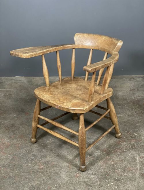 ANTIQUE ELM SMOKERS BOW CAPTAINS CHAIR WITH OVERSIZED ARM - ADDITIONAL PHOTO 6