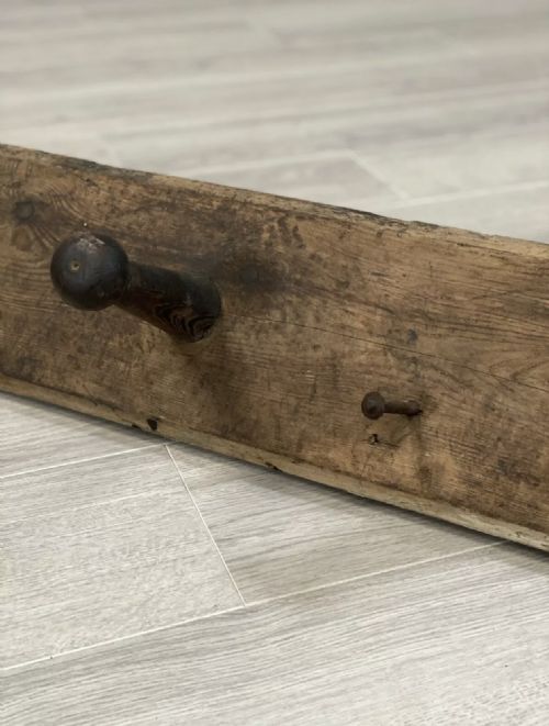 LARGE 19TH CENTURY STABLE TACK COAT RACK - ADDITIONAL PHOTO 6