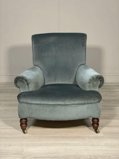 A DEEP SEATED 19TH CENTURY HOWARD STYLE ARMCHAIR - ADDITIONAL PHOTO 1