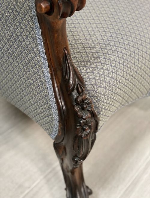 19TH CENTURY CARVED ROSEWOOD ARMCHAIR - ADDITIONAL PHOTO 4