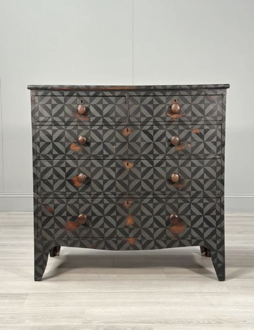 19TH CENTURY GEOMETRIC PAINTED CHEST OF DRAWERS - ADDITIONAL PHOTO 2
