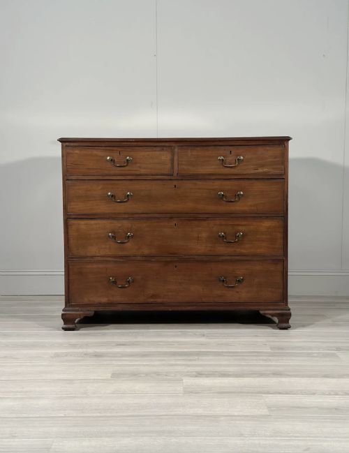 large georgian mahogany chest of drawers - CATEGORY: ANTIQUE CHEST OF DRAWERS - DATED 19TH CENTURY