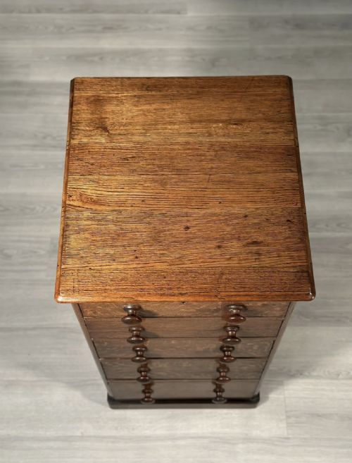 19TH CENTURY OAK CHEST OF DRAWERS - ADDITIONAL PHOTO 9