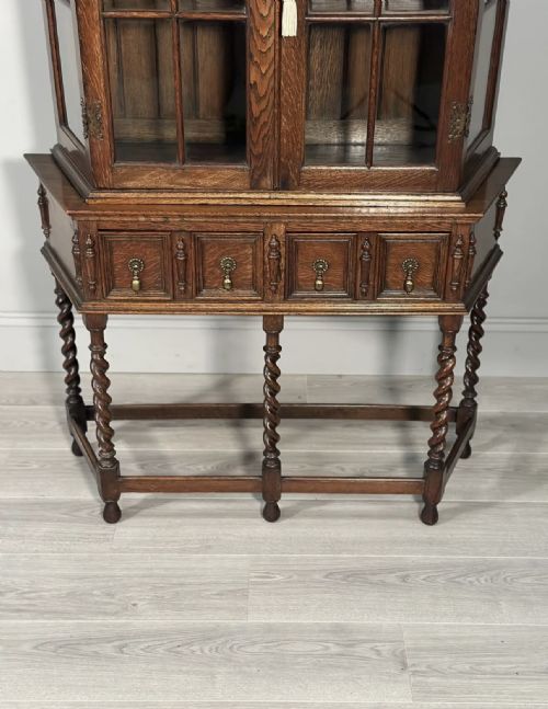 TALL 1920S OAK DISPLAY CABINET - ADDITIONAL PHOTO 3
