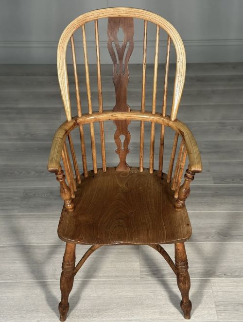 19TH CENTURY ELM WINDSOR CHAIR - ADDITIONAL PHOTO 3