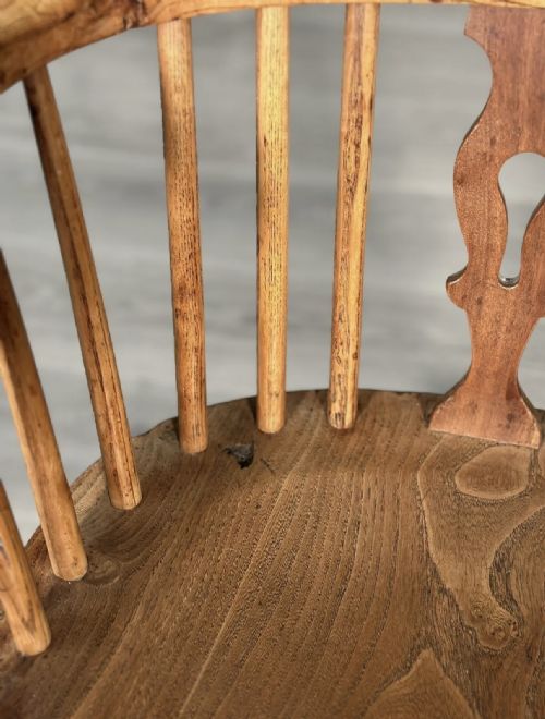 19TH CENTURY ELM WINDSOR CHAIR - ADDITIONAL PHOTO 6