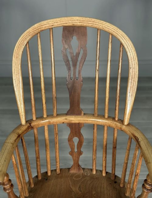 19TH CENTURY ELM WINDSOR CHAIR - ADDITIONAL PHOTO 7