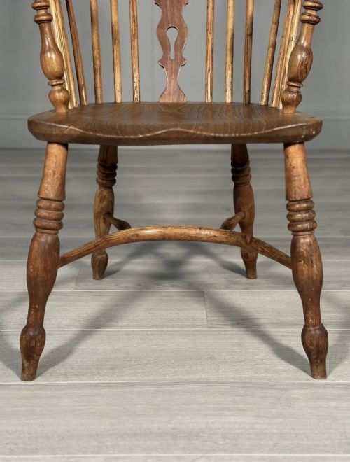 19TH CENTURY ELM WINDSOR CHAIR - ADDITIONAL PHOTO 8