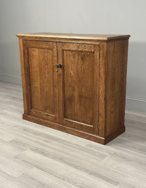 ANTIQUE OAK SCHOOL CUPBOARD - ADDITIONAL PHOTO 7