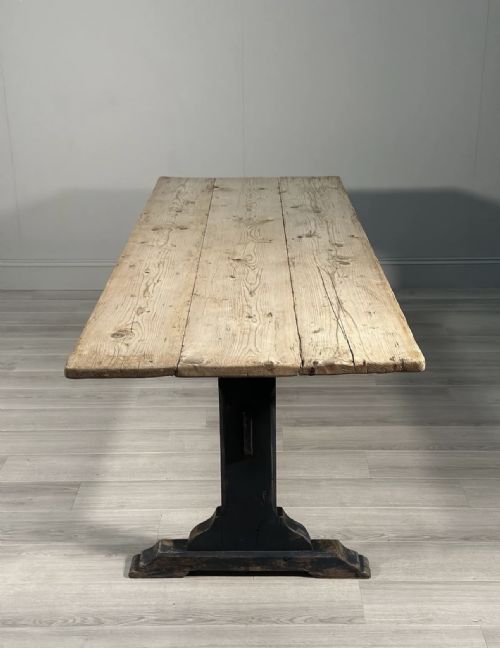 LARGE ANTIQUE PINE REFECTORY TABLE - ADDITIONAL PHOTO 10