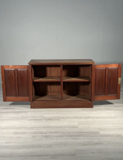 19TH CENTURY MAHOGANY CUPBOARD - ADDITIONAL PHOTO 5