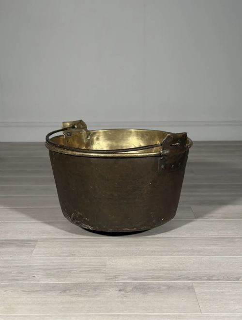 large antique brass cauldron - CATEGORY: ANTIQUE METAL - DATED 19TH CENTURY