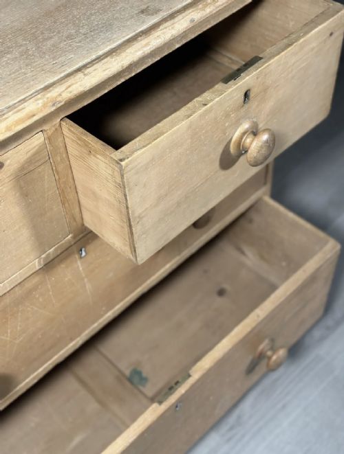 VICTORIAN PINE CHEST OF DRAWERS - ADDITIONAL PHOTO 5