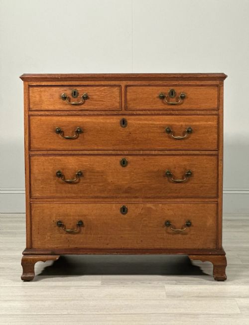 antique oak chest of drawers c1820 - CATEGORY: ANTIQUE CHEST OF DRAWERS - DATED 19TH CENTURY