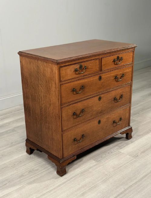 ANTIQUE OAK CHEST OF DRAWERS C1820 - ADDITIONAL PHOTO 1