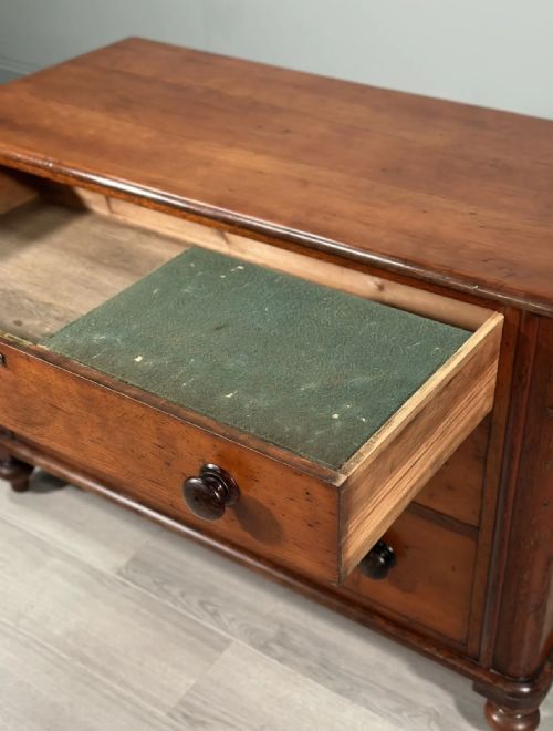 19TH CENTURY MAHOGANY CHEST OF DRAWERS - ADDITIONAL PHOTO 5