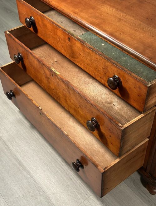 19TH CENTURY MAHOGANY CHEST OF DRAWERS - ADDITIONAL PHOTO 7