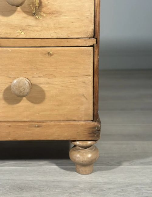 VICTORIAN PINE CHEST OF DRAWERS - ADDITIONAL PHOTO 3