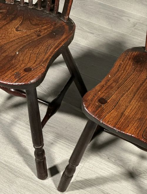 A PAIR OF ANTIQUE ELM KITCHEN CHAIRS C1850 - ADDITIONAL PHOTO 2