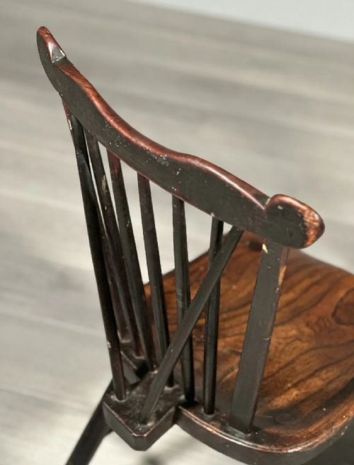 A PAIR OF ANTIQUE ELM KITCHEN CHAIRS C1850 - ADDITIONAL PHOTO 8