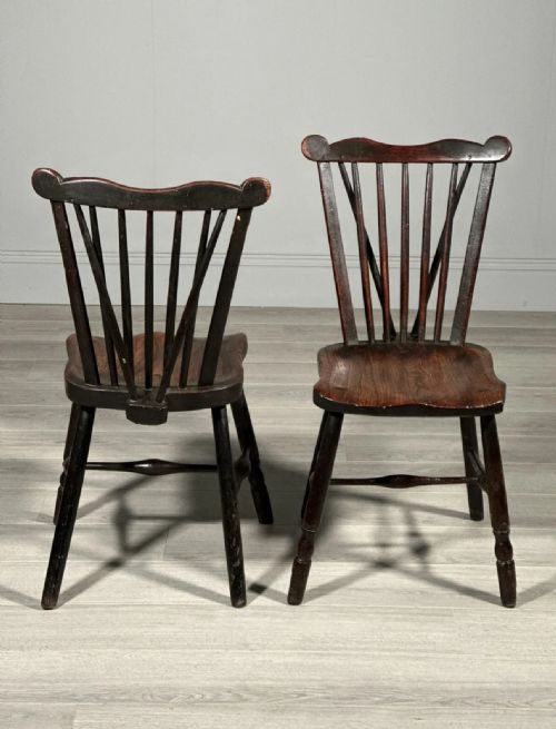 A PAIR OF ANTIQUE ELM KITCHEN CHAIRS C1850 - ADDITIONAL PHOTO 9