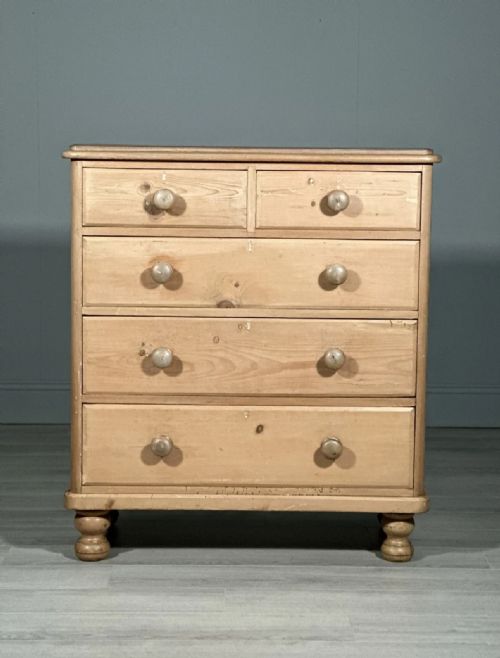 LARGE VICTORIAN PINE CHEST OF DRAWERS - ADDITIONAL PHOTO 1
