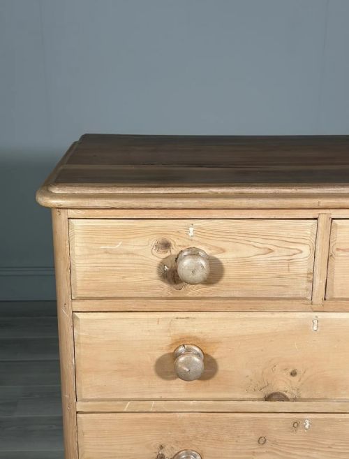 LARGE VICTORIAN PINE CHEST OF DRAWERS - ADDITIONAL PHOTO 4