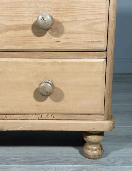 LARGE VICTORIAN PINE CHEST OF DRAWERS - ADDITIONAL PHOTO 5