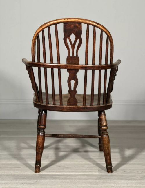 19TH CENTURY ELM WINDSOR ARMCHAIR - ADDITIONAL PHOTO 7
