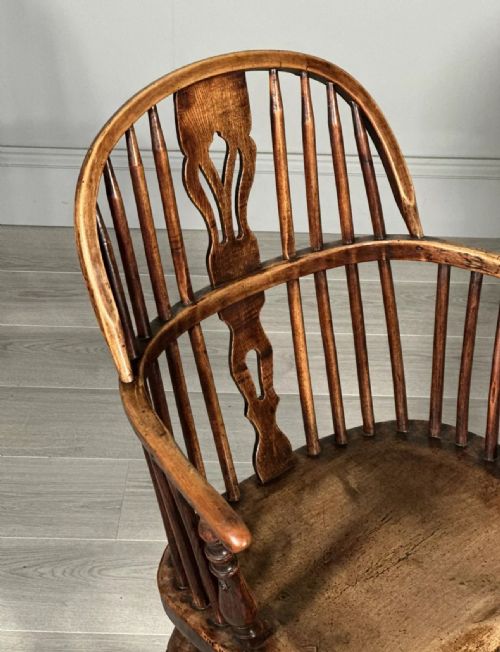 19TH CENTURY ELM WINDSOR ARMCHAIR - ADDITIONAL PHOTO 10