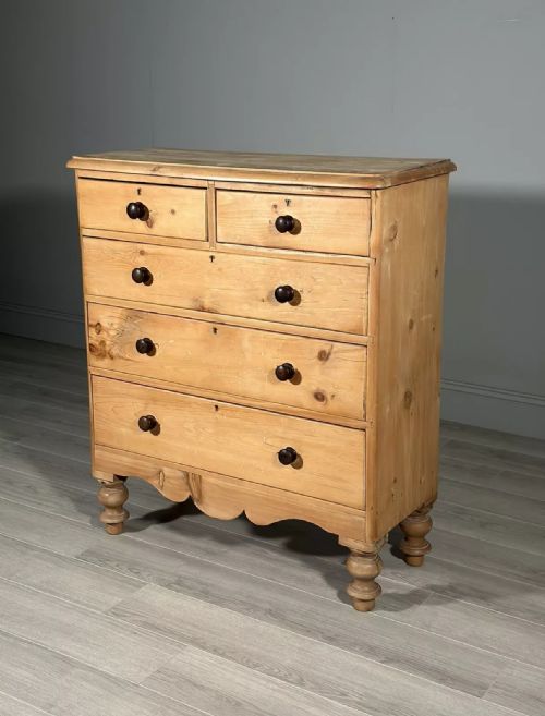 LARGE 19TH CENTURY PINE CHEST OF DRAWERS - ADDITIONAL PHOTO 7