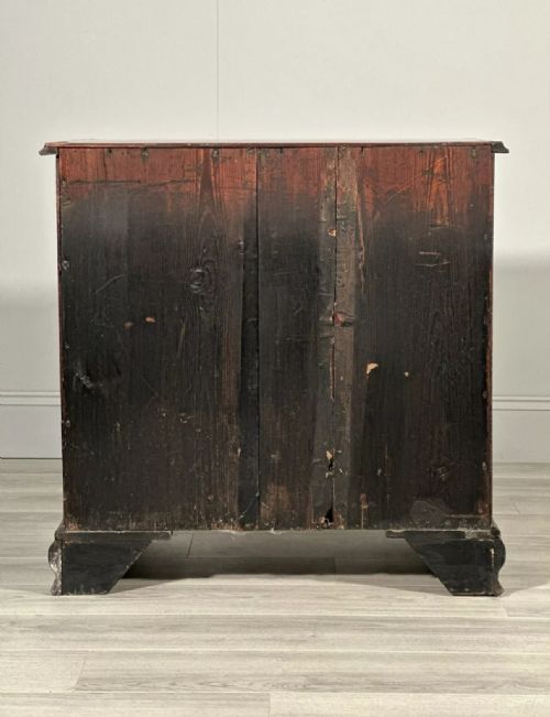SMALL MAHOGANY GEORGIAN CHEST OF DRAWERS - ADDITIONAL PHOTO 9