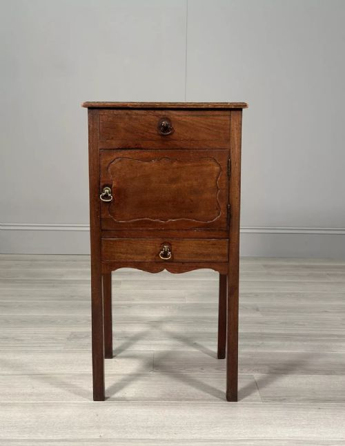 ANTIQUE MAHOGANY GEORGIAN BEDSIDE CABINET C1790 - ADDITIONAL PHOTO 2