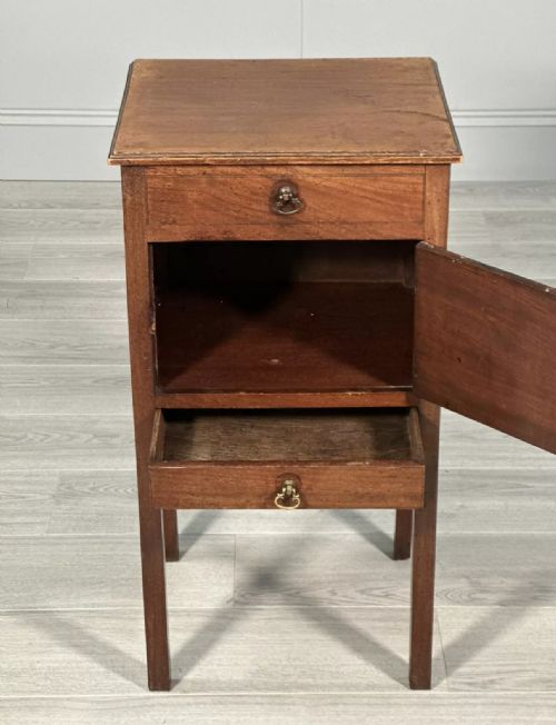 ANTIQUE MAHOGANY GEORGIAN BEDSIDE CABINET C1790 - ADDITIONAL PHOTO 3