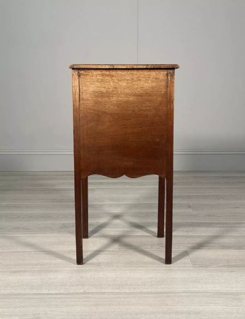 ANTIQUE MAHOGANY GEORGIAN BEDSIDE CABINET C1790 - ADDITIONAL PHOTO 6