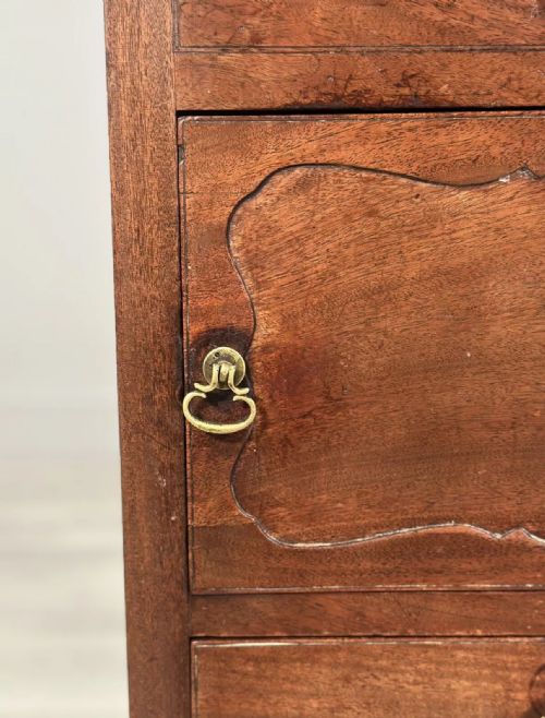 ANTIQUE MAHOGANY GEORGIAN BEDSIDE CABINET C1790 - ADDITIONAL PHOTO 8