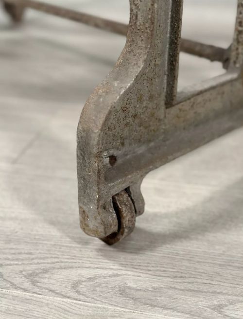 ANTIQUE INDUSTRIAL TABLE - ADDITIONAL PHOTO 3