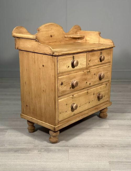 19TH CENTURY PINE CHEST OF DRAWERS - ADDITIONAL PHOTO 1