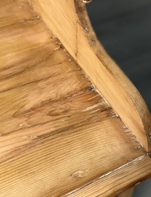 19TH CENTURY PINE CHEST OF DRAWERS - ADDITIONAL PHOTO 5