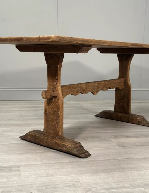 EARLY 19TH CENTURY PINE DINING TABLE - ADDITIONAL PHOTO 3