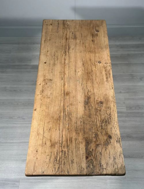 EARLY 19TH CENTURY PINE DINING TABLE - ADDITIONAL PHOTO 12
