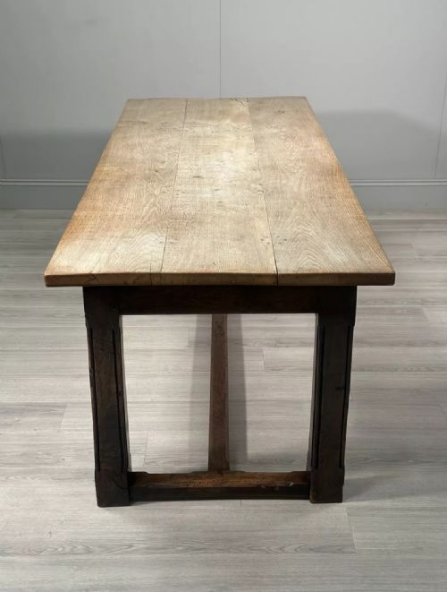 LARGE ANTIQUE OAK DINING TABLE - ADDITIONAL PHOTO 9